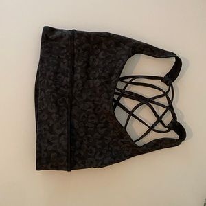 lululemon sports bra